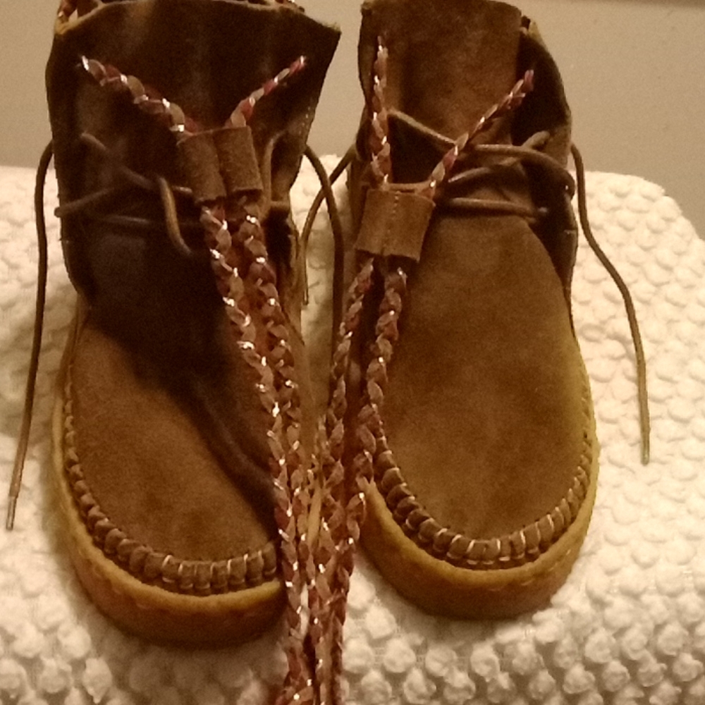 Women's ankle moccasins